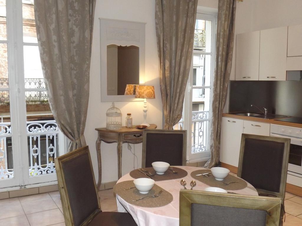 Le Logis De La Cathedrale Apartament Albi Pokój zdjęcie